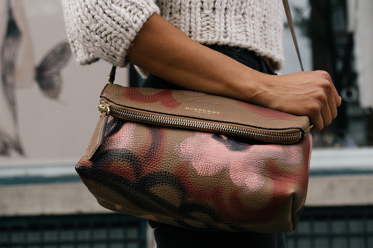Louis Vuitton Unveils Smart Handbags With OLED Screen