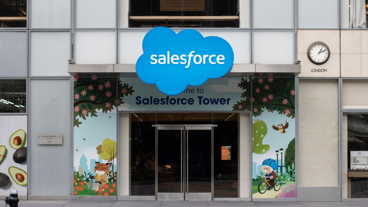 Salesforce Stocks Jumps on Plans to Invest $1B in Singapore